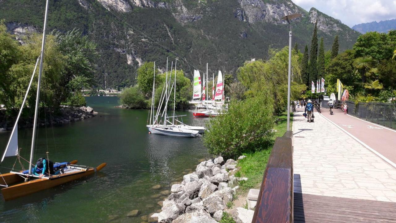 Garda Blu Apartment Riva del Garda Eksteriør billede