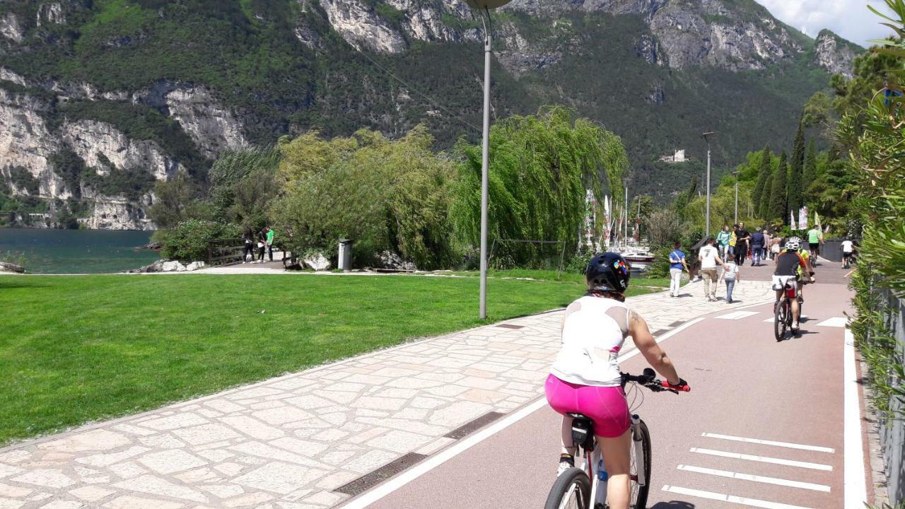 Garda Blu Apartment Riva del Garda Eksteriør billede