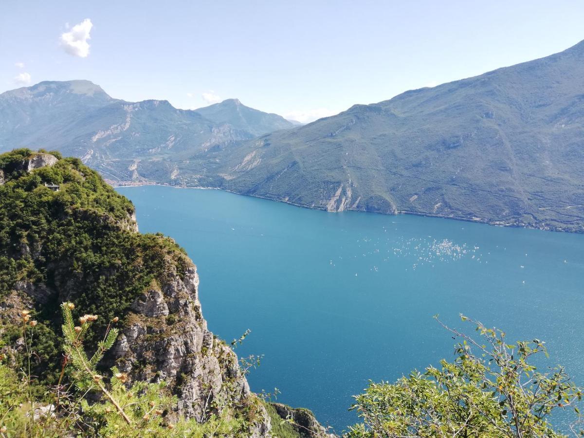 Garda Blu Apartment Riva del Garda Eksteriør billede